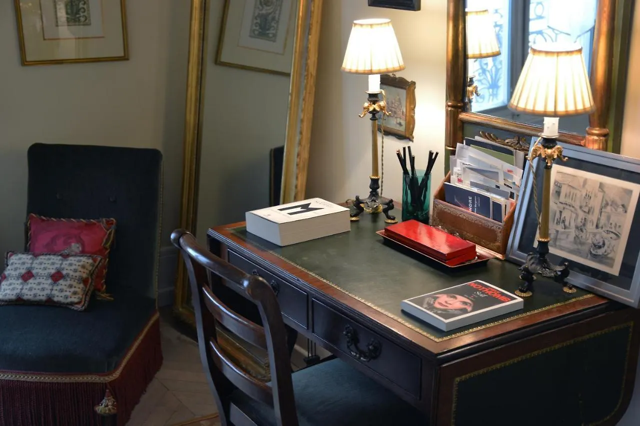 Alma-Eiffel Tower Apartment Paris
