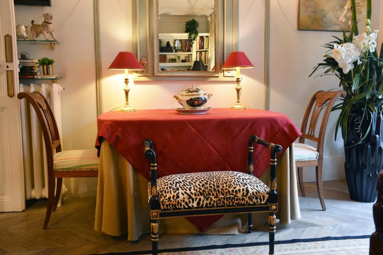 Alma-Eiffel Tower Apartment Paris
