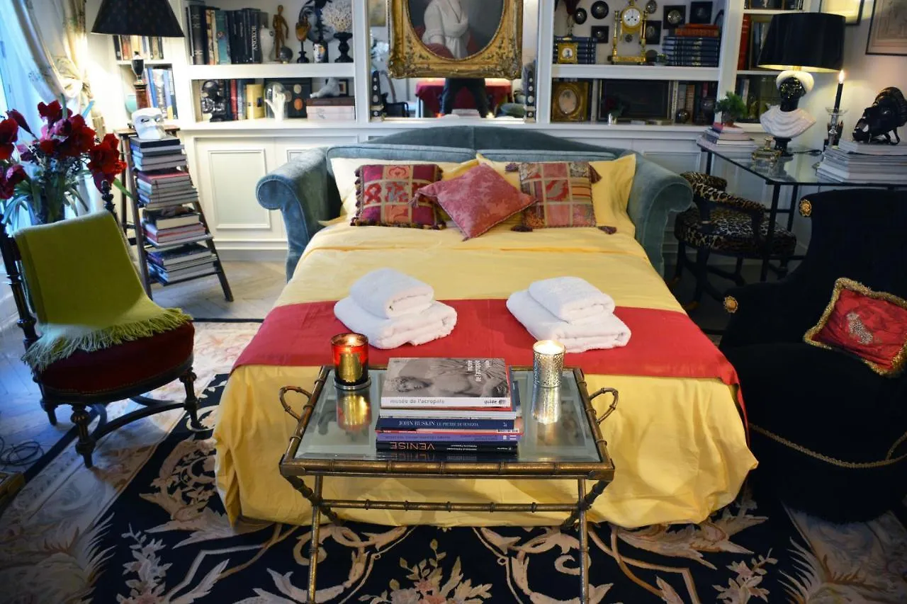 Alma-Eiffel Tower Apartment Paris