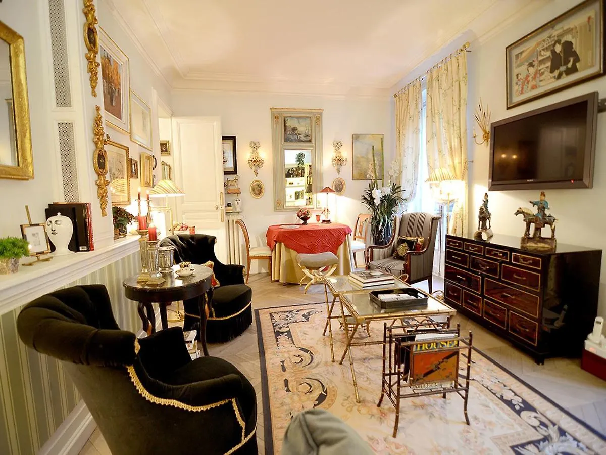 Alma-Eiffel Tower Apartment Paris