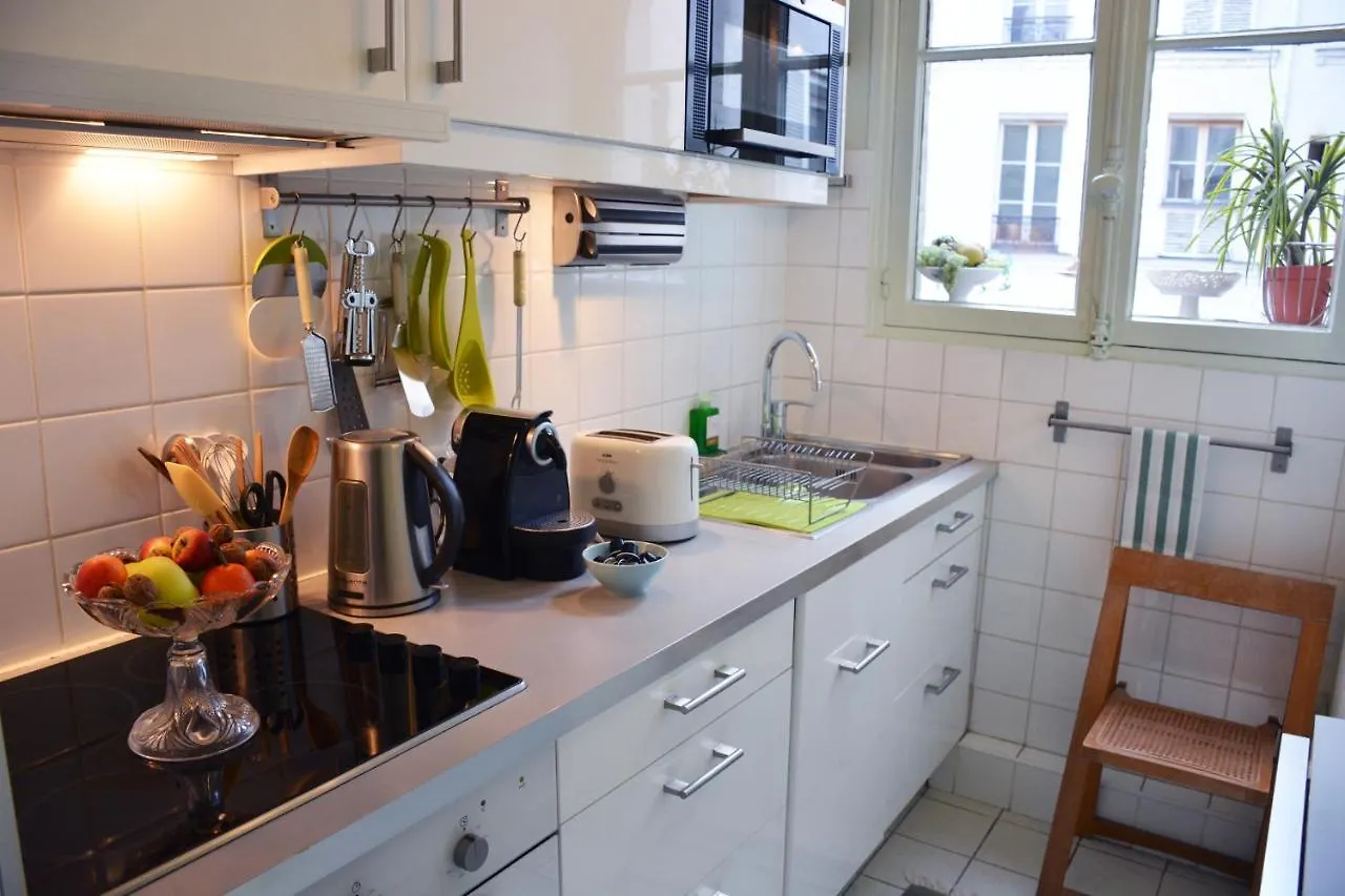 Alma-Eiffel Tower Apartment Paris